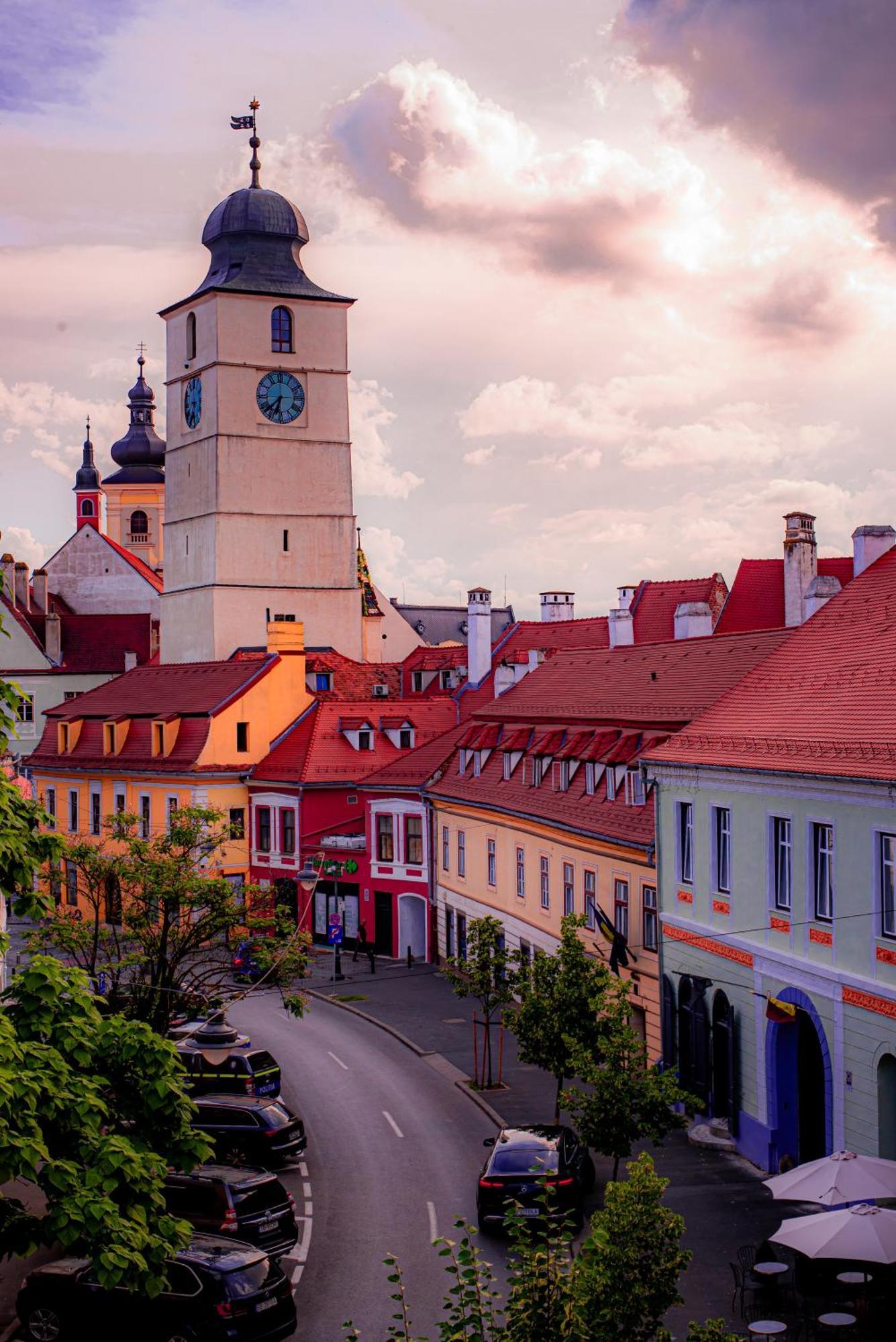 Апартаменти Favst Old Square Сібіу Екстер'єр фото